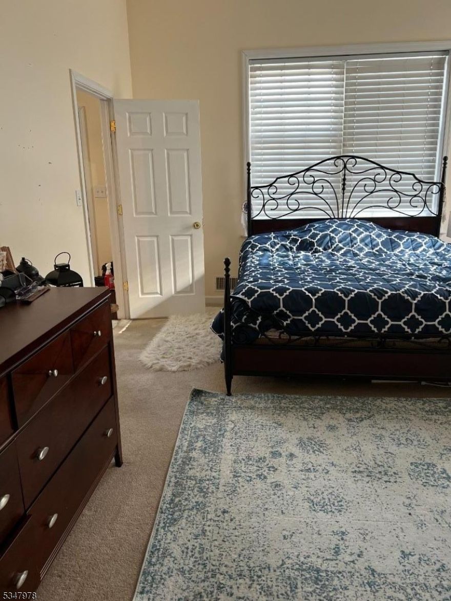 Nice and clean apartment on first floor. Large living room open to kitchen with breakfast bar. Large bedroom, updated bathroom and large walk in closet.Tenant to pay 1/3 of gas and electric.