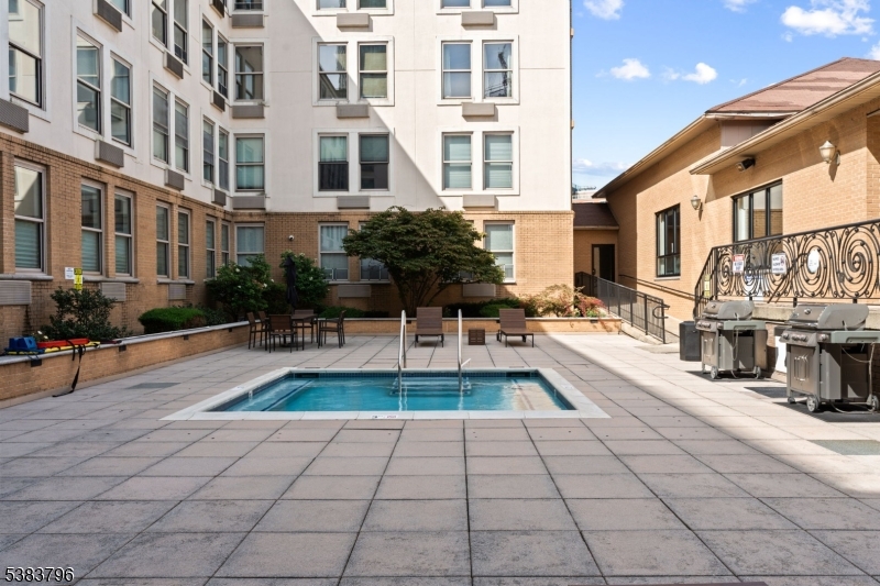 Paulus Hook - Downtown JC - Residential