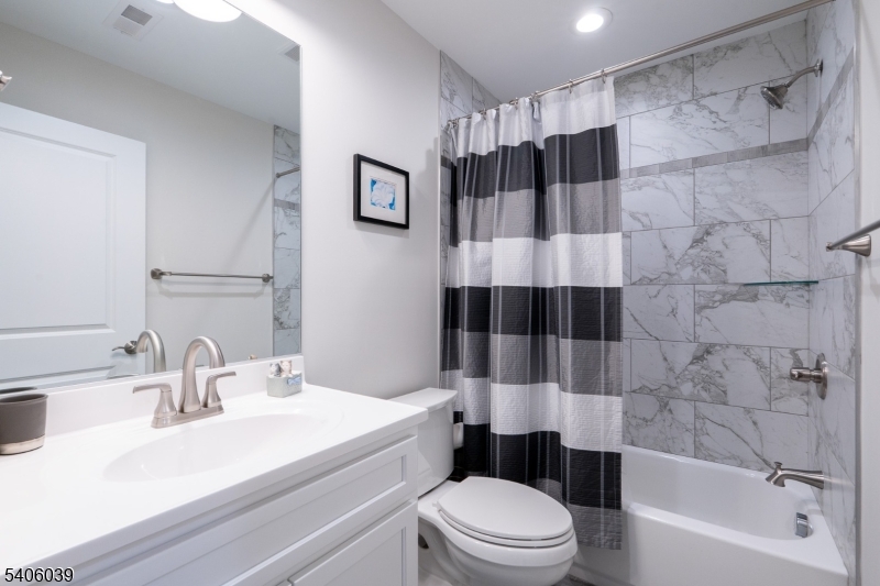 Lakeside Village - Residential