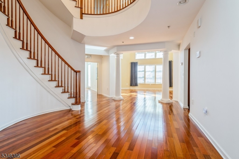 33 Cooper Ave 213