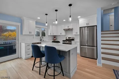 MLS: 3957387