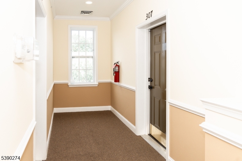 VAN HOUTEN MANOR - Residential