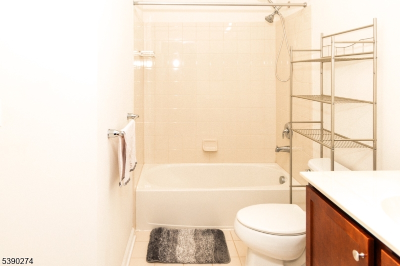 VAN HOUTEN MANOR - Residential