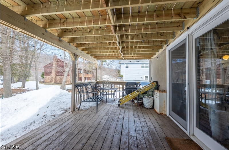 LAKE LENAPE - Residential