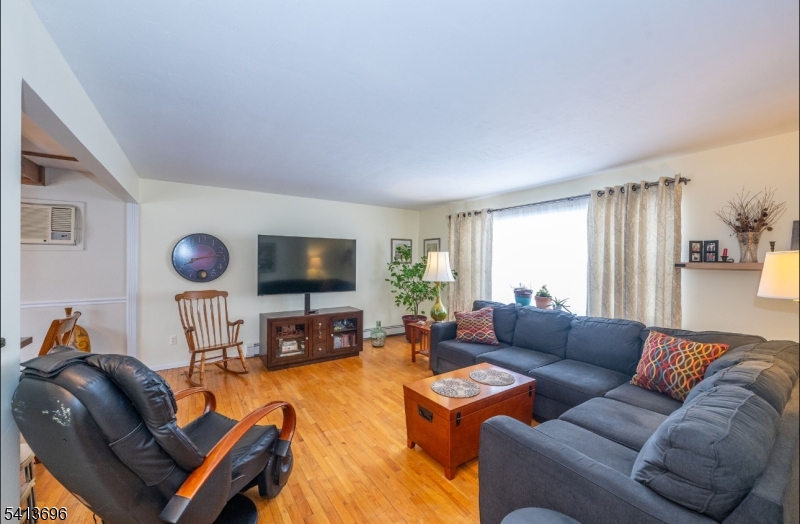 LAKE LENAPE - Residential