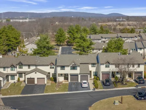 21 Holly Ct, Raritan Twp., NJ 08822 - MLS#: 3950419