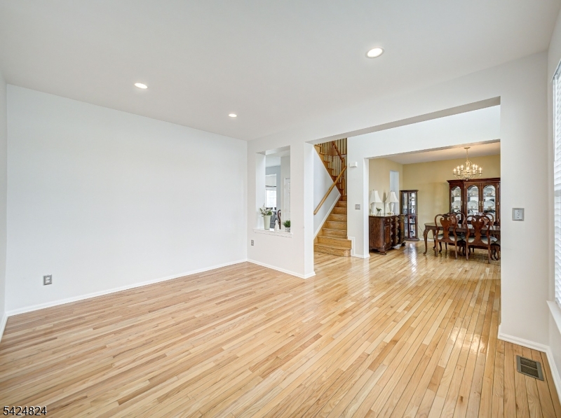 CARRIAGE GATE - Residential