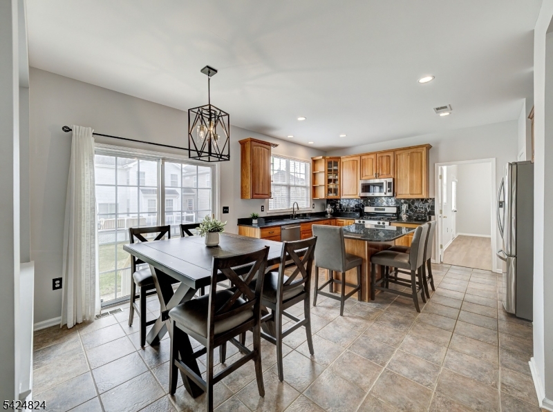 CARRIAGE GATE - Residential