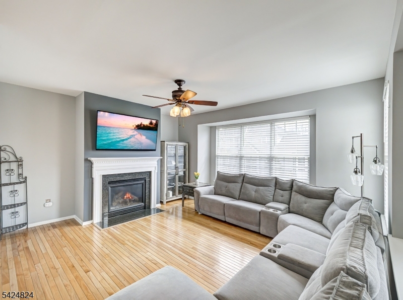 CARRIAGE GATE - Residential