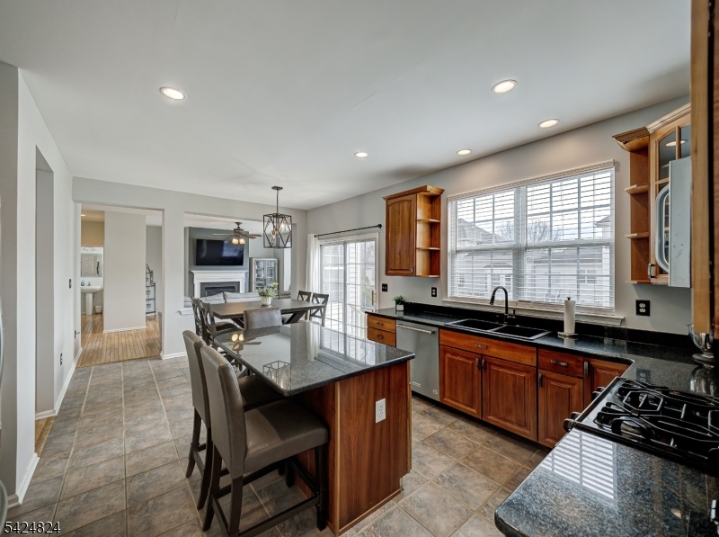 CARRIAGE GATE - Residential