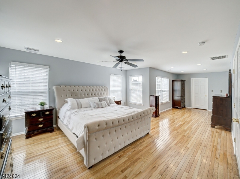 CARRIAGE GATE - Residential