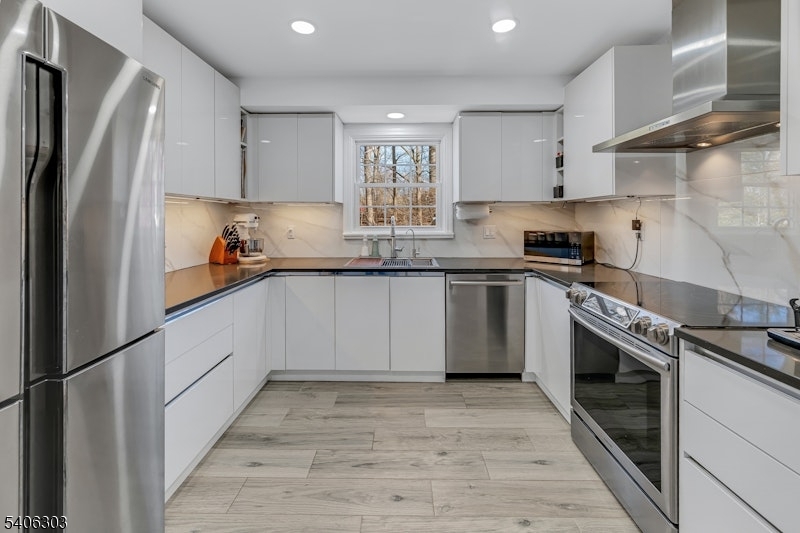 Hibernia / Lake Telemark - Residential