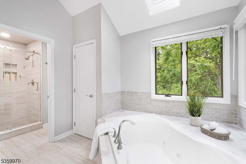 Clinton Twp., New Jersey 08801, United States, 4 Bedrooms Bedrooms, ,4 BathroomsBathrooms,Residential,Pending,141152