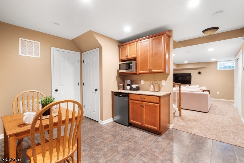 Clinton Twp., New Jersey 08801, United States, 4 Bedrooms Bedrooms, ,4 BathroomsBathrooms,Residential,Pending,141152