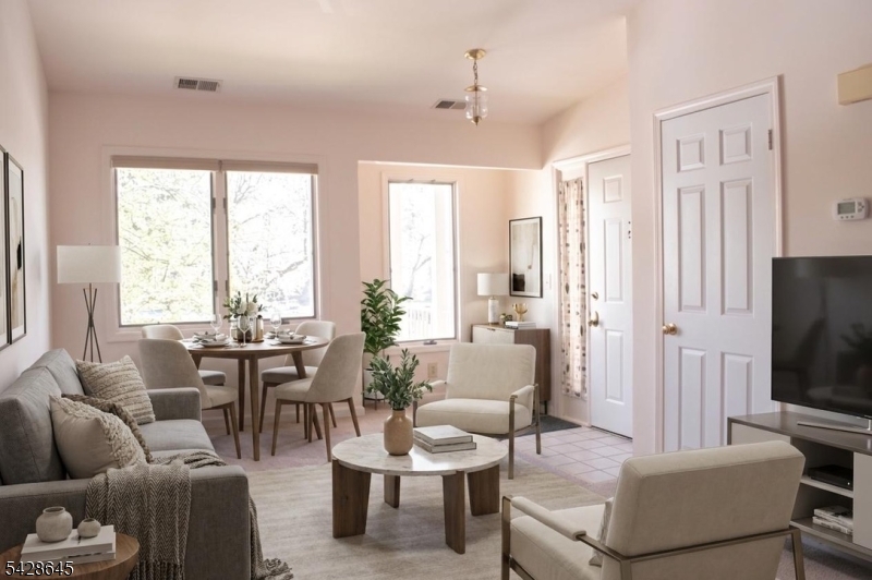 Condo/Coop/Townhouse - Residential