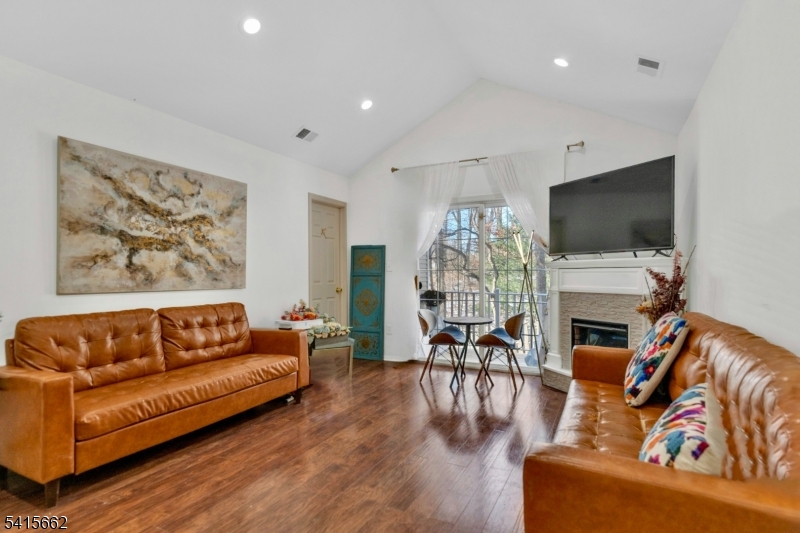 Country Woods - Residential