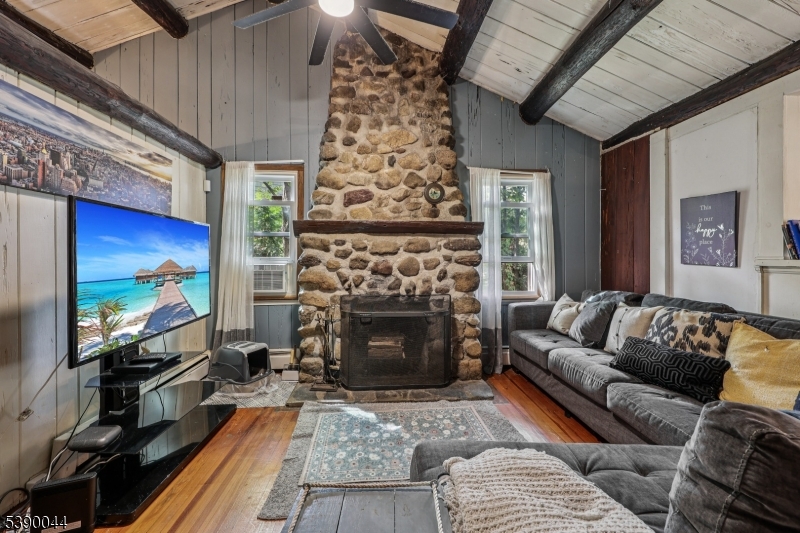 Cupsaw Lake - Residential