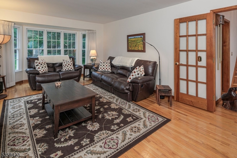 35 Dehart Dr