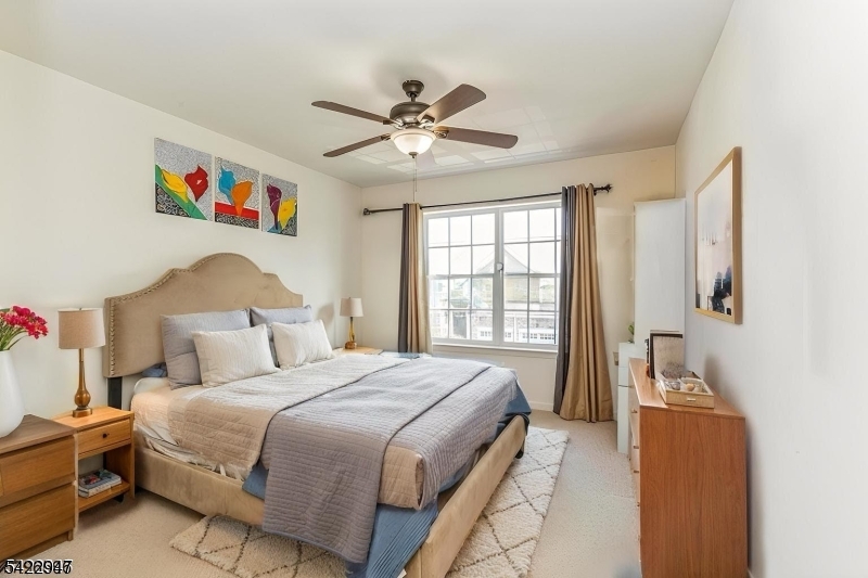 MONTGOMERY RIDGE - Residential