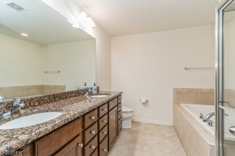 MONTGOMERY RIDGE - Residential