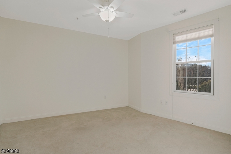 Four Season - Residential