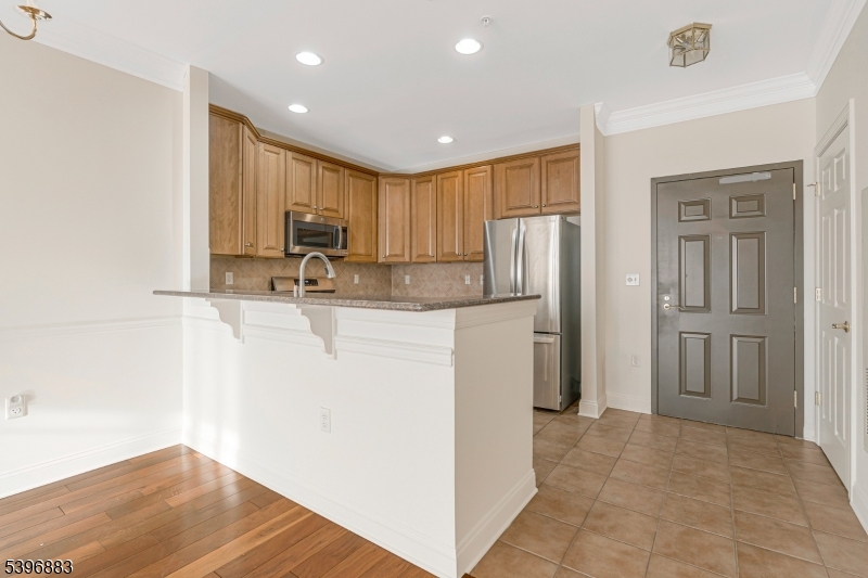 Four Season - Residential