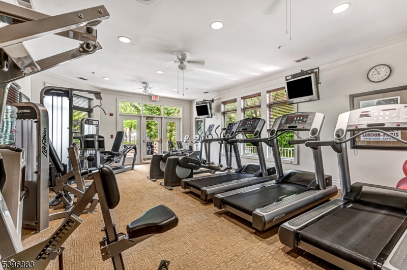 Four Season - Residential