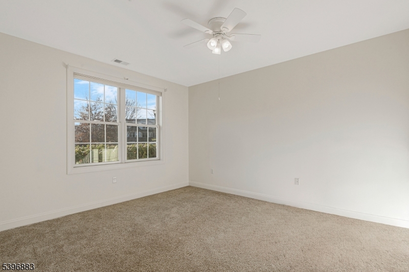 Four Season - Residential