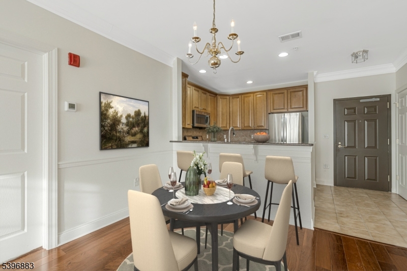 Four Season - Residential