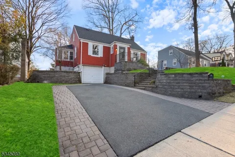 MLS: 3951639