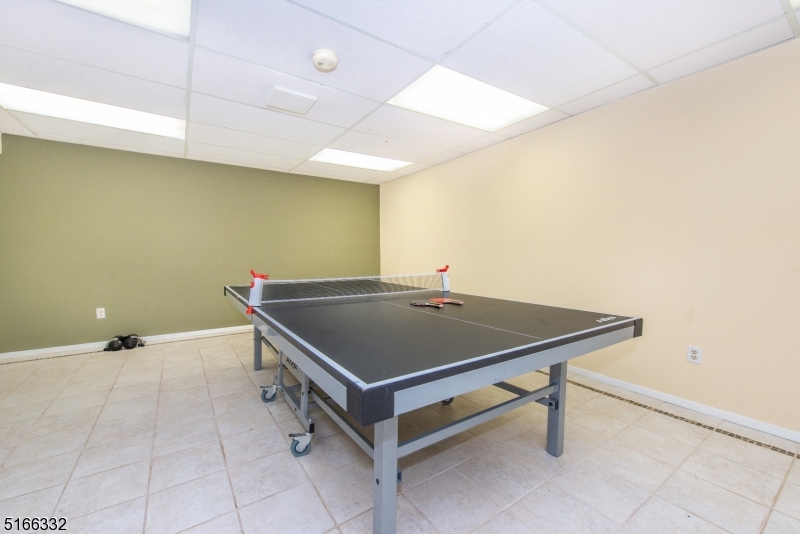 Round Hill Manor - Residential