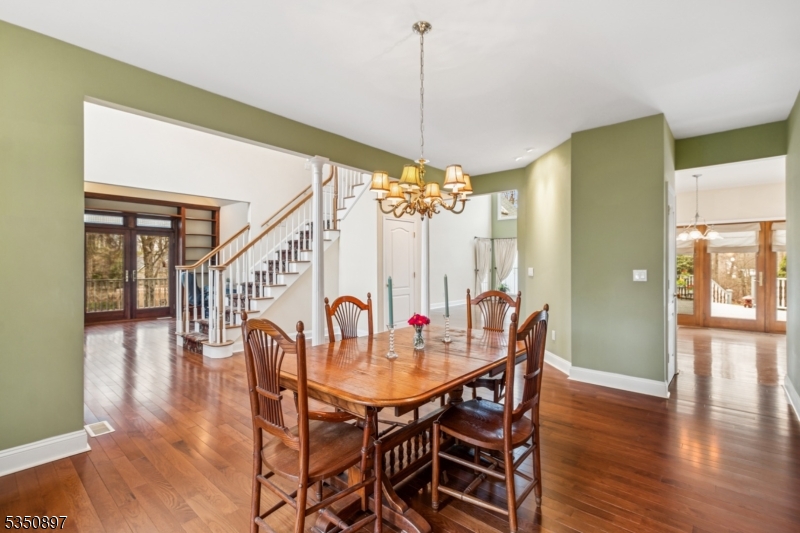 Franklin Twp., New Jersey 08825, United States, 3 Bedrooms Bedrooms, ,3 BathroomsBathrooms,Residential,Pending,110151