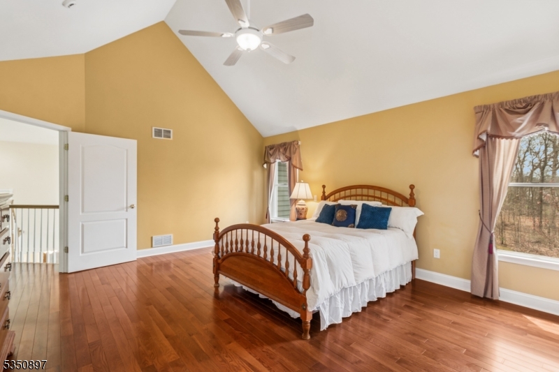 Franklin Twp., New Jersey 08825, United States, 3 Bedrooms Bedrooms, ,3 BathroomsBathrooms,Residential,Pending,110151