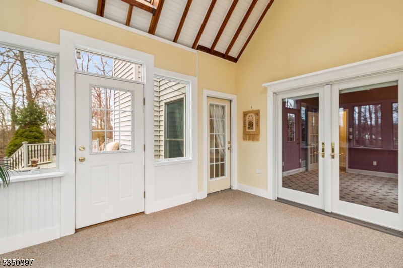 Franklin Twp., New Jersey 08825, United States, 3 Bedrooms Bedrooms, ,3 BathroomsBathrooms,Residential,Pending,110151