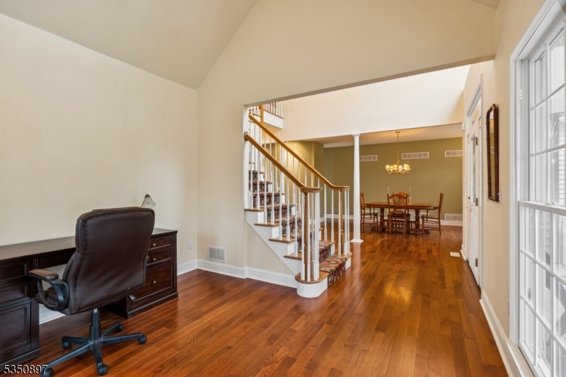 Franklin Twp., New Jersey 08825, United States, 3 Bedrooms Bedrooms, ,3 BathroomsBathrooms,Residential,Pending,110151