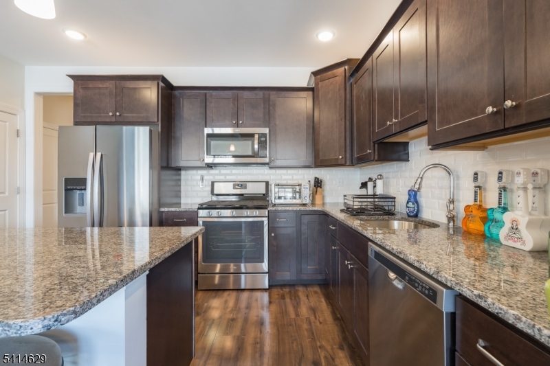 Autumn Point - Residential