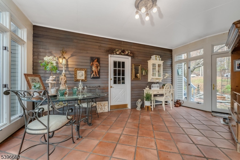 ROUND VALLEY - Residential