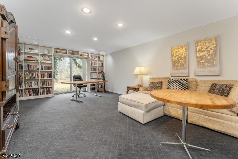 ROUND VALLEY - Residential