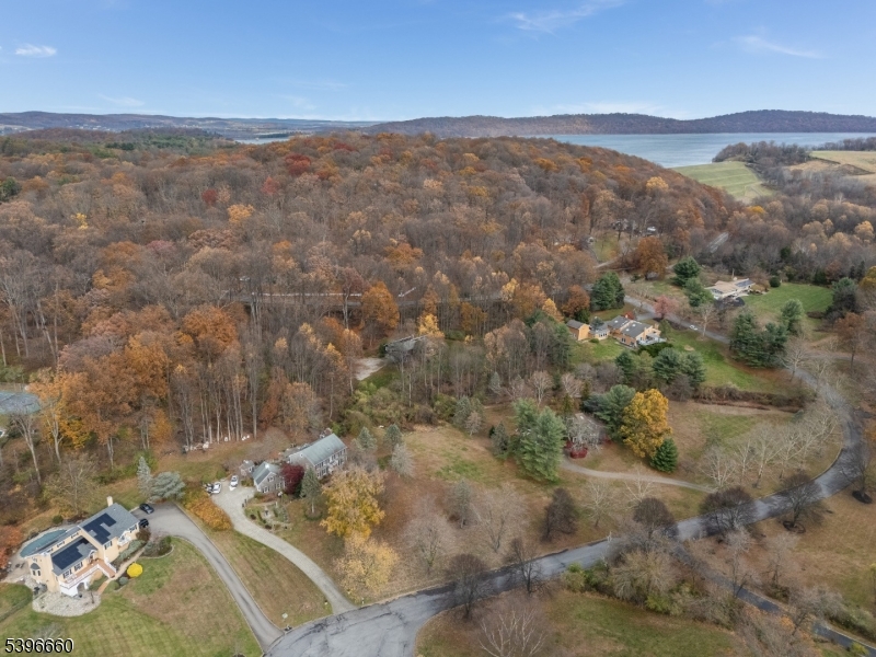 ROUND VALLEY - Residential