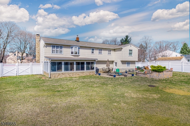 22 Longview Rd