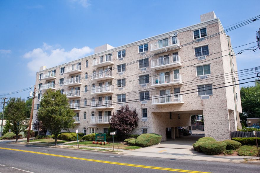 Dont miss this opportunity in Avalon. This one bedroom has a full bath with eat in kitchen and living/dining room. great spaces for entertaining and relaxing. Balcony is located off the living room. There are also 2 assigned parking spaces and plenty of visitor parking. Washer and dryer in the unit.  You can catch the bus to NYC right in front of the building and the train is just .8 miles away. No pets allowed except for service animals. This is a non-smoking building