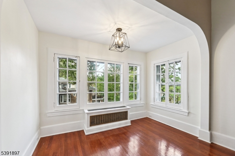 EASTSIDE MANOR SECTION - Residential