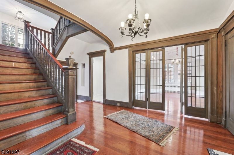 EASTSIDE MANOR SECTION - Residential