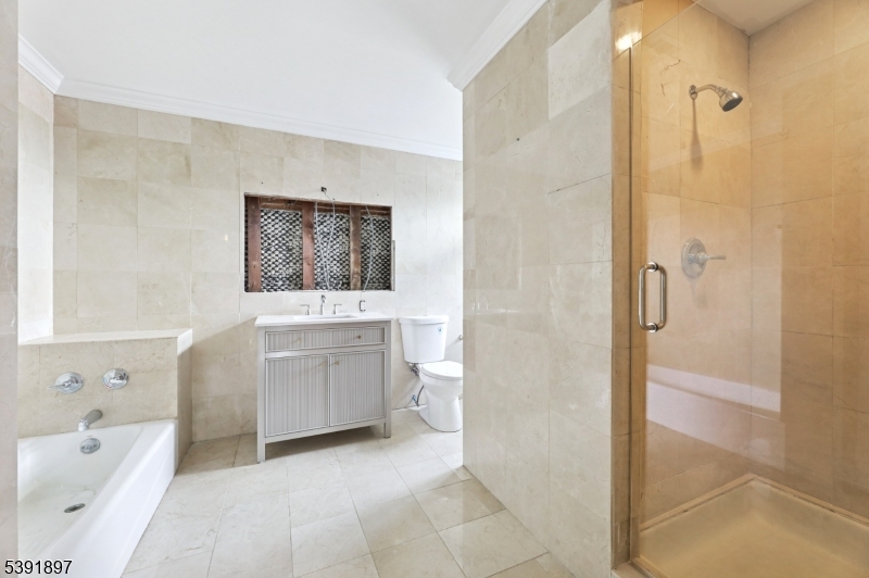 EASTSIDE MANOR SECTION - Residential