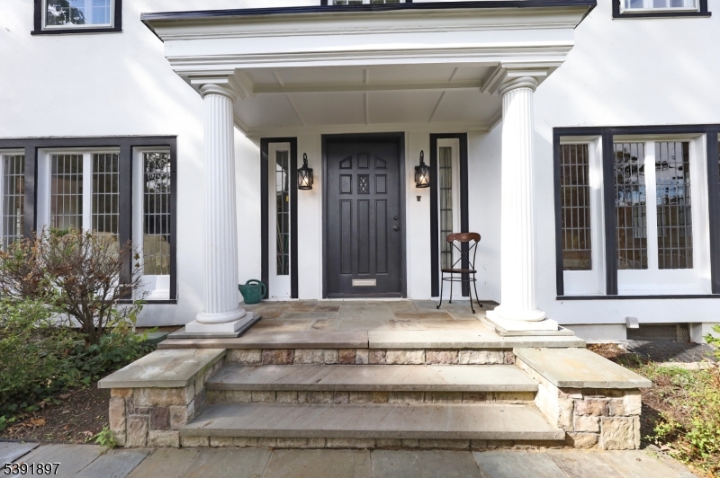 EASTSIDE MANOR SECTION - Residential