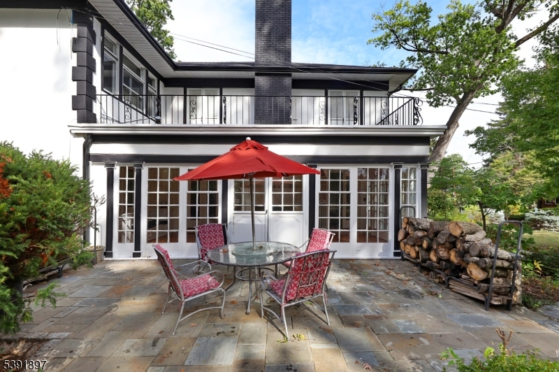 EASTSIDE MANOR SECTION - Residential