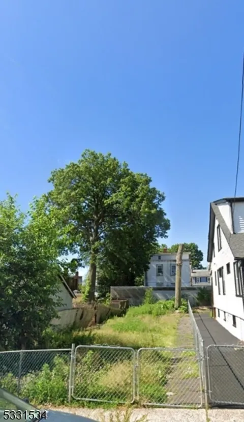 MLS: 3940336