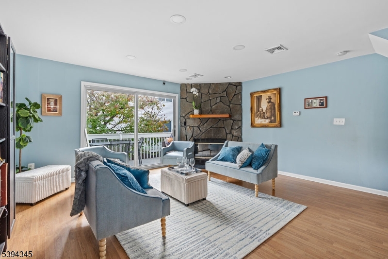 134 Boulevard unit 12 - Residential