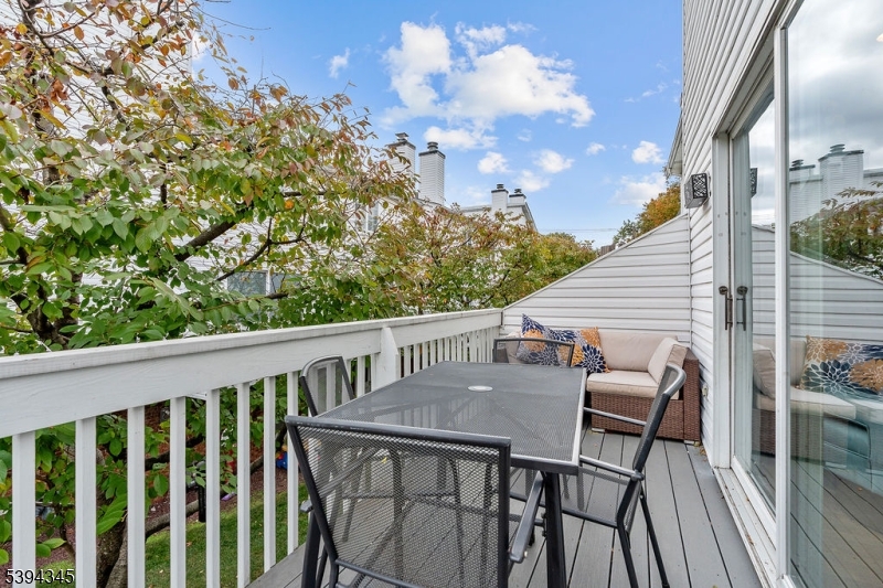 134 Boulevard unit 12 - Residential