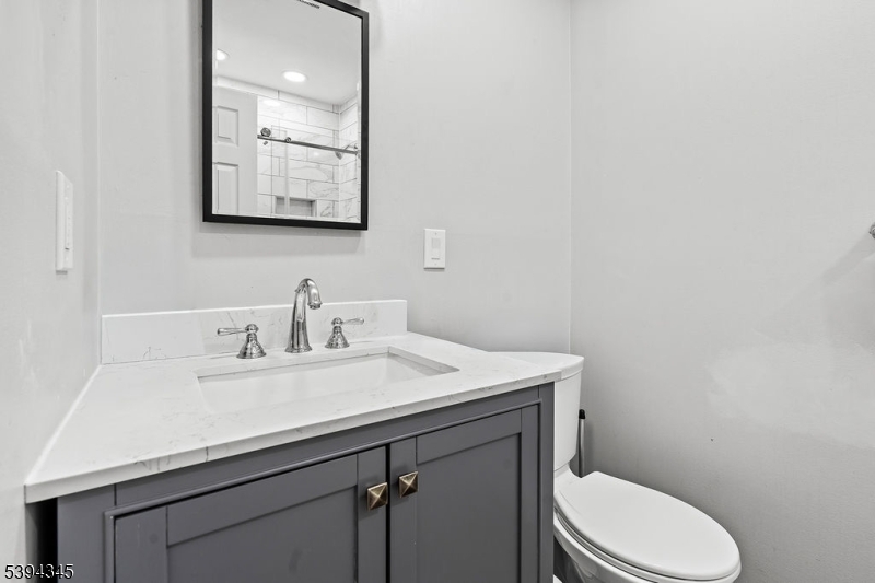 134 Boulevard unit 12 - Residential